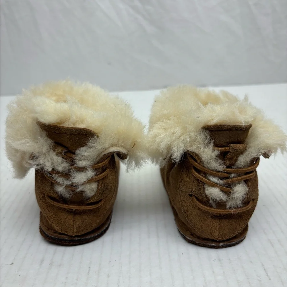 Ugg Kids Brown Suede Shearling Lined Booties, size S baby, box 24